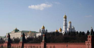 Moskva Kremli: minoralar va soborlar