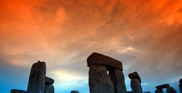 Wiadomość o Stonehenge w języku rosyjskim