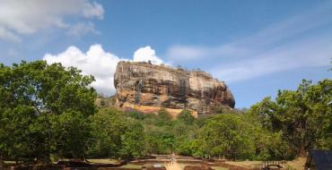 Sigiriya.  Roca del León de Sigiriya
