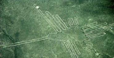 Nazca Lines in Peru What are the names of rock paintings in Peru?