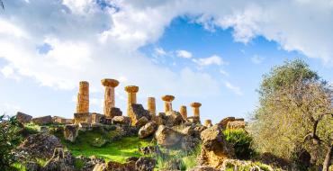 Sicilia, Agrigento: posizione dell'isola, storia, spiagge, hotel, attrazioni