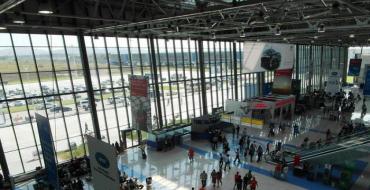 Aeropuerto Knevichi Occidental (Vladivostok): marcador en línea, números de teléfono, información